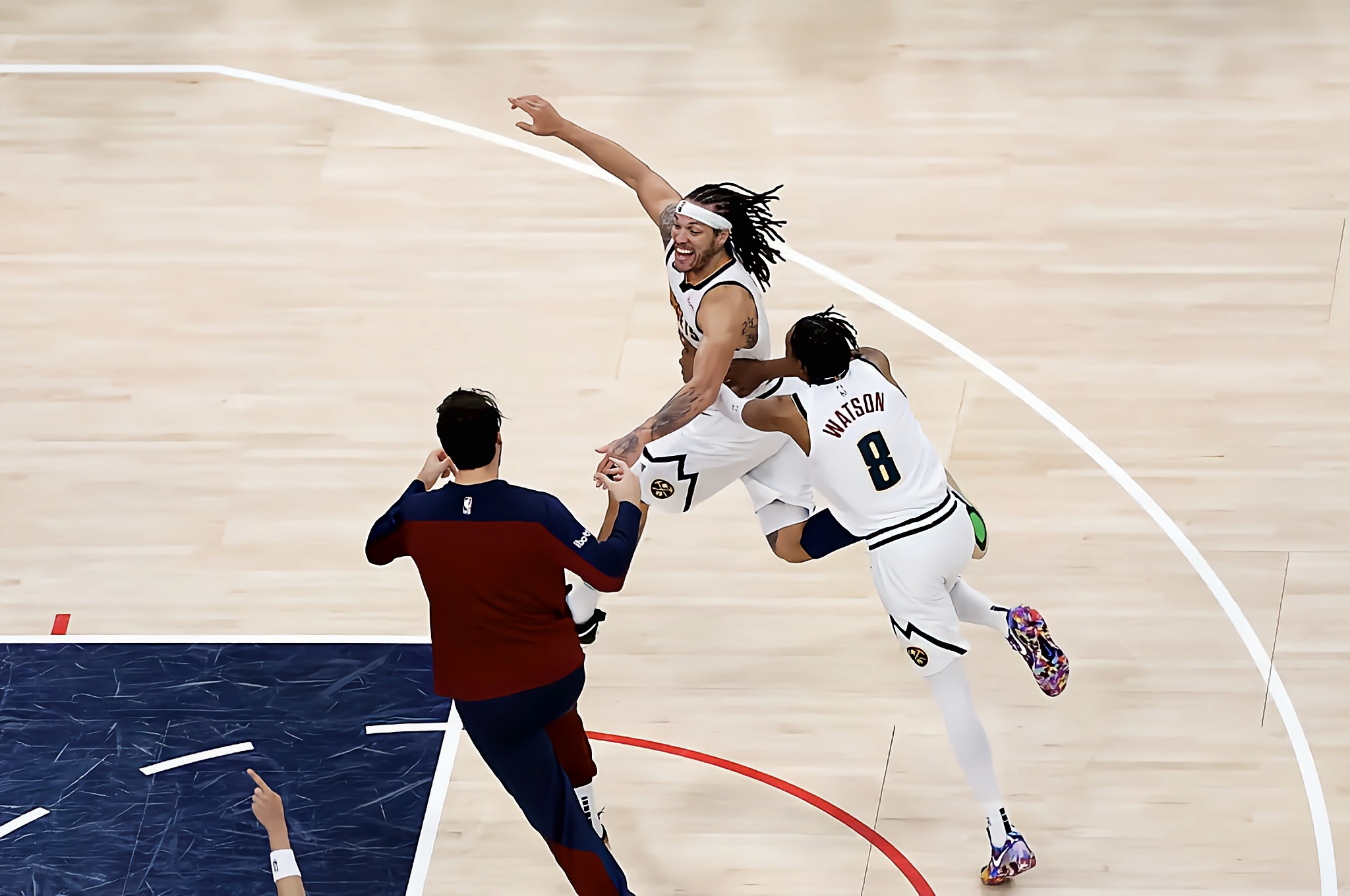 开云体育-关于转会期NBA季后赛焦点战，迈阿密热火绝杀压哨，悬念犹存，高层口径保持一致的信息